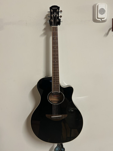 Yamaha apx600 black string - yamaha,