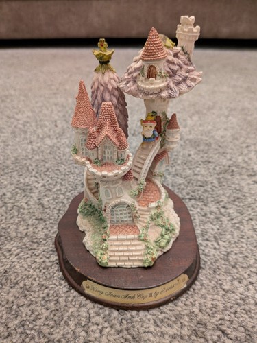 Leonardo gnome castle - 'gnome, castle'