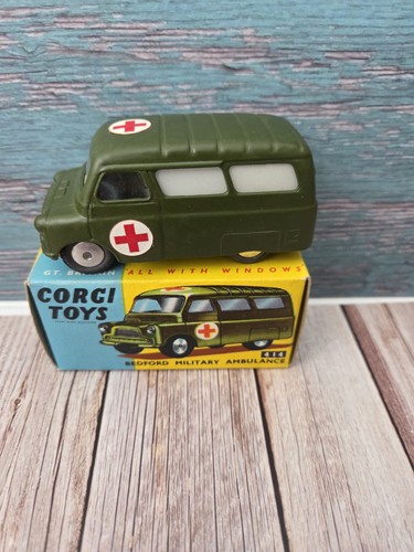 Corgi 414 bedford - 414, military