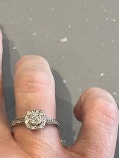 9CT WHITE GOLD DIAMOND RING