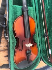1/2 size violin Antoni - very good condition with bow and case. Perfect for new 
