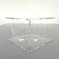 Hearts Design Cake Pillars /