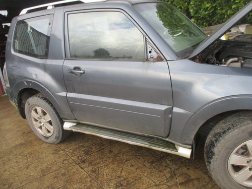 Mitsubishi shogun rear arch - mitsubishi,