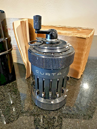 Curta type calculator - type,