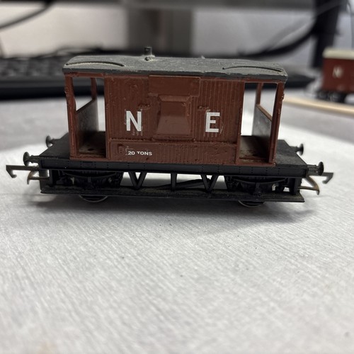 Hornby brake guards - van, oo