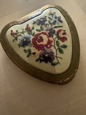 Vintage 1950s Collectable Compact Kigu Cherie Heart Shaped Powder Compact