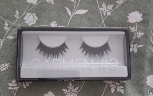 Brand new huda - huda, beauty