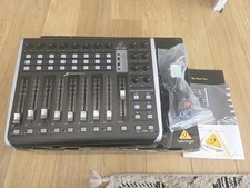 Behringer X-TOUCH COMPACT -
