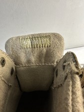 ￼ Kickers Size 4 Tan Nubuck