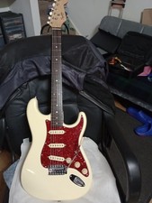 FENDER STRAT SQUIER Bullett WITH PUPS AND TUNERS UPDATE AND TUNERS
