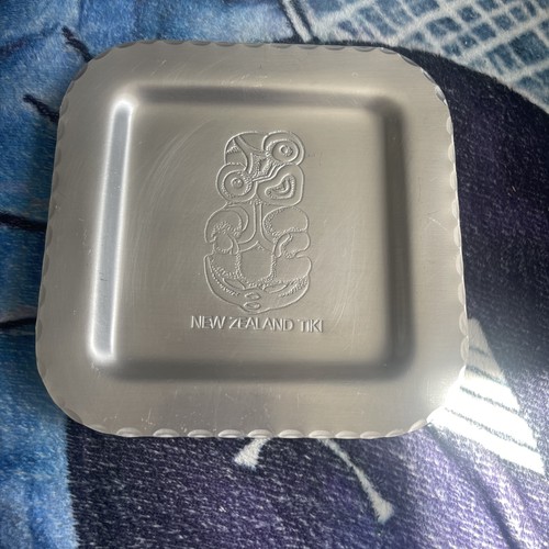 New zealand tiki - tiki, tray