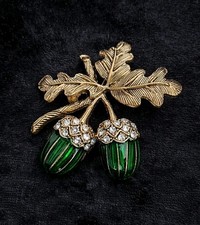 Acorn Brooch Gold Tone
