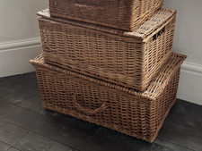 Set of 2 Large Natural Wicker Log/Laundry/Storage Lidded Baskets/Hampers