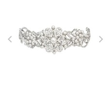 Glitzy Secrets Pearls Of Nostalgia Tiara