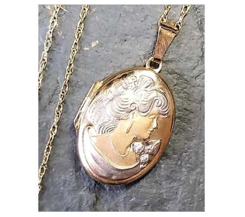 9ct gold locket necklace with - 9ct,