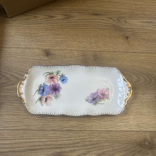 Aynsley fine bone china - bone, hand