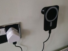 WALL HUNG MAGSAFE CHARGER HOLDER FOR APPLE IPHONE 12 13  14 15 MAGNETIC WIRELESS