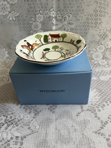 Wedgwood hunting scene candy - hunting,