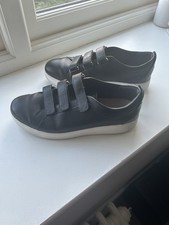 Black Fit Flop Rally Trainers Size 6. Black With White Sole. Great Condition