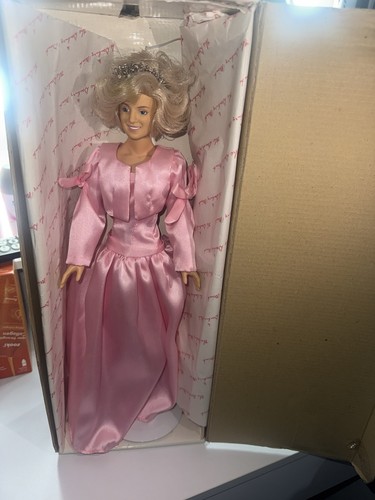 Princess diana royal - princess, wardrobe