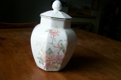 Royal doulton lidded jar - doulton,
