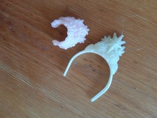 Vintage Sindy Pedigree hasbro magic eyes crown necklace 