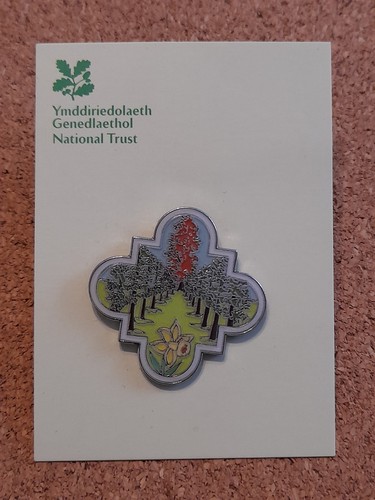 National trust erddig avenue - trust,