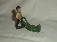 Pixyland-Kew ?. Gardener