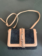 Biba ladies green leather crossbody handbag with strap. Lovely condition!