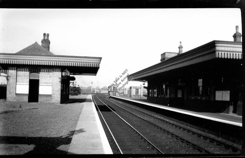 Little bytham train station - little,