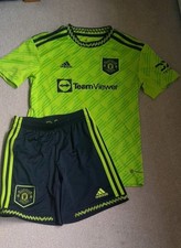 Man Utd 2022/2023 Junior 3rd team Kit. Top 11-12yrs. Shorts 9-10yrs.