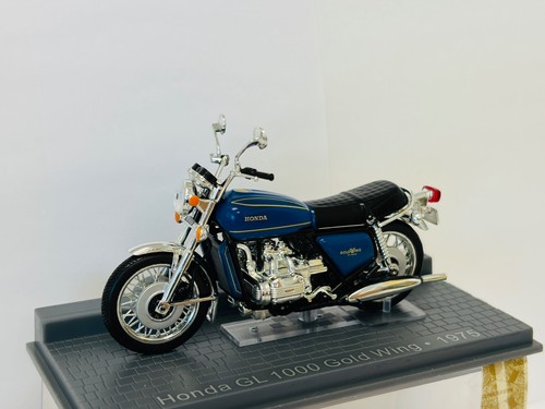 Ixo museum honda - honda, gold