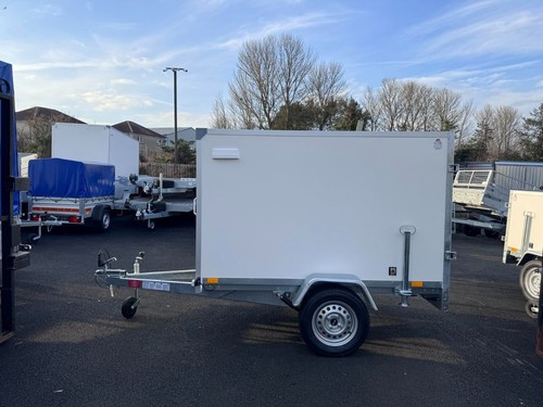 Brand new 8ft - brand,