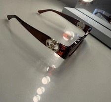 Thin Gucci Sunglasses Light