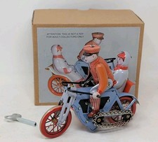 VINTAGE STYLE WIND UP TIN