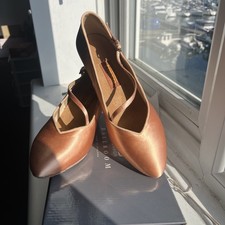 New In Box, Tan Ballroom