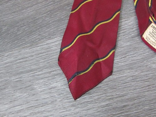 Early durham pilgrims - tie, by