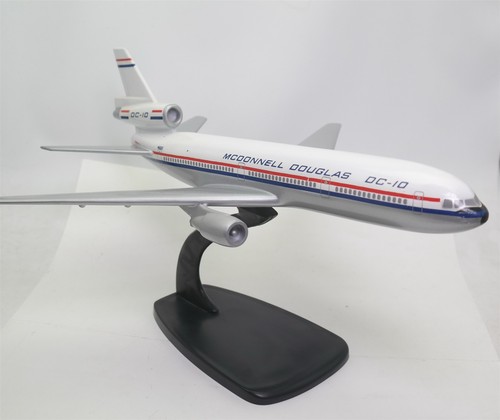 Vtg 1980 employee desk model - vtg,