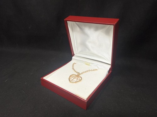 Gold carat necklace with - 9,