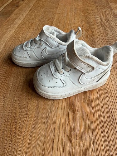 Nike court borough - nike, white