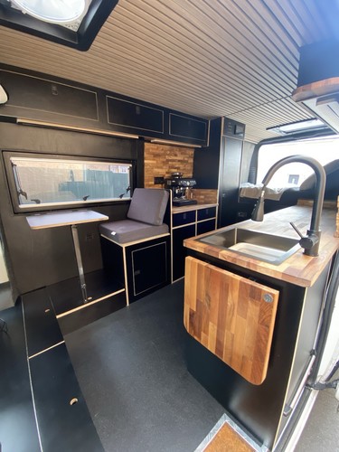 Berth off grid camper - 2,