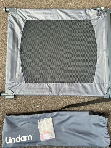 Lindam pressure fit - fit, travel