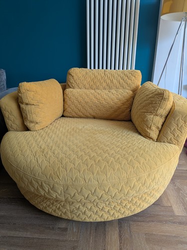 Furniture village quilted - furniture,