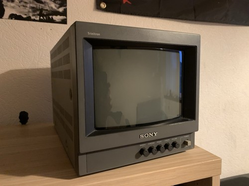 Sony pvm 9040 trinitron - 9”,