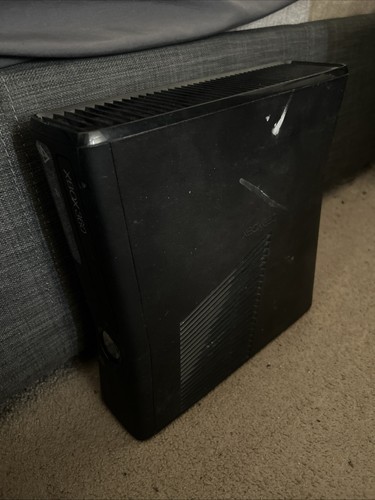Xbox 360 slim console - 360,