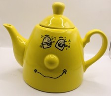 TEAPOT SUNSHINE YELLOW NOVELTY EMOJI STYLE FACE  DESIGN VINTAGE NEW COLLECTABLE