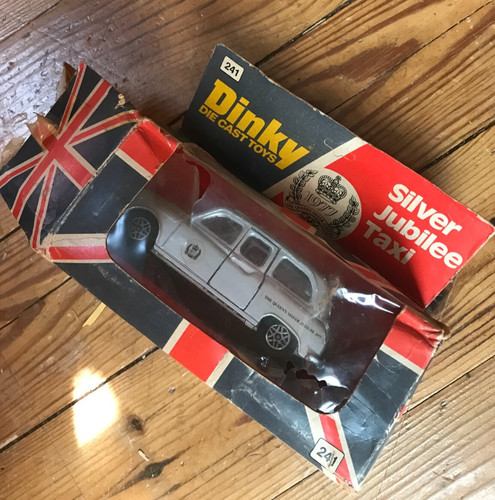 Dinky 241 silver jubilee - 241,