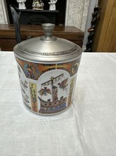 Porcelain box by Seltmann