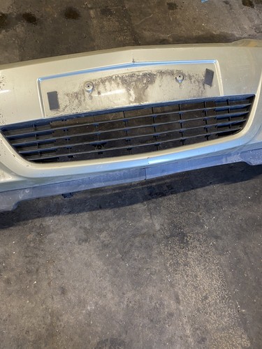 Vauxhall meriva centre bumper - ,