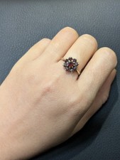 9ct Gold Cluster Garnet Ring Size N
